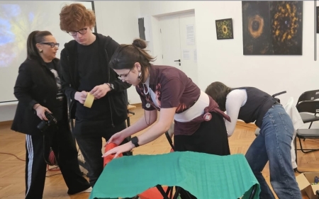 Uczniowie Poligrafa tworzą sztukę 