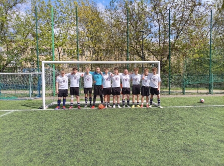 Uczniowie z ZSP w Śródmiejskiej Olimpiadzie Młodzieży w piłce nożnej