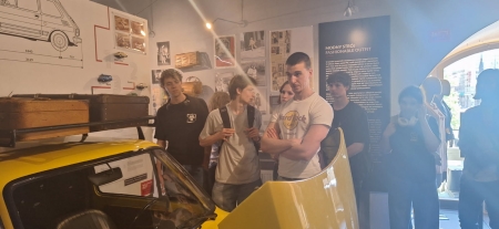 Podróż w czasie, czyli klasa 4TC3 w Muzeum Życia w PRL